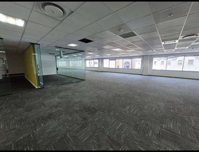 946M² OFFICE TO LET IN SANDTON CENTRAL